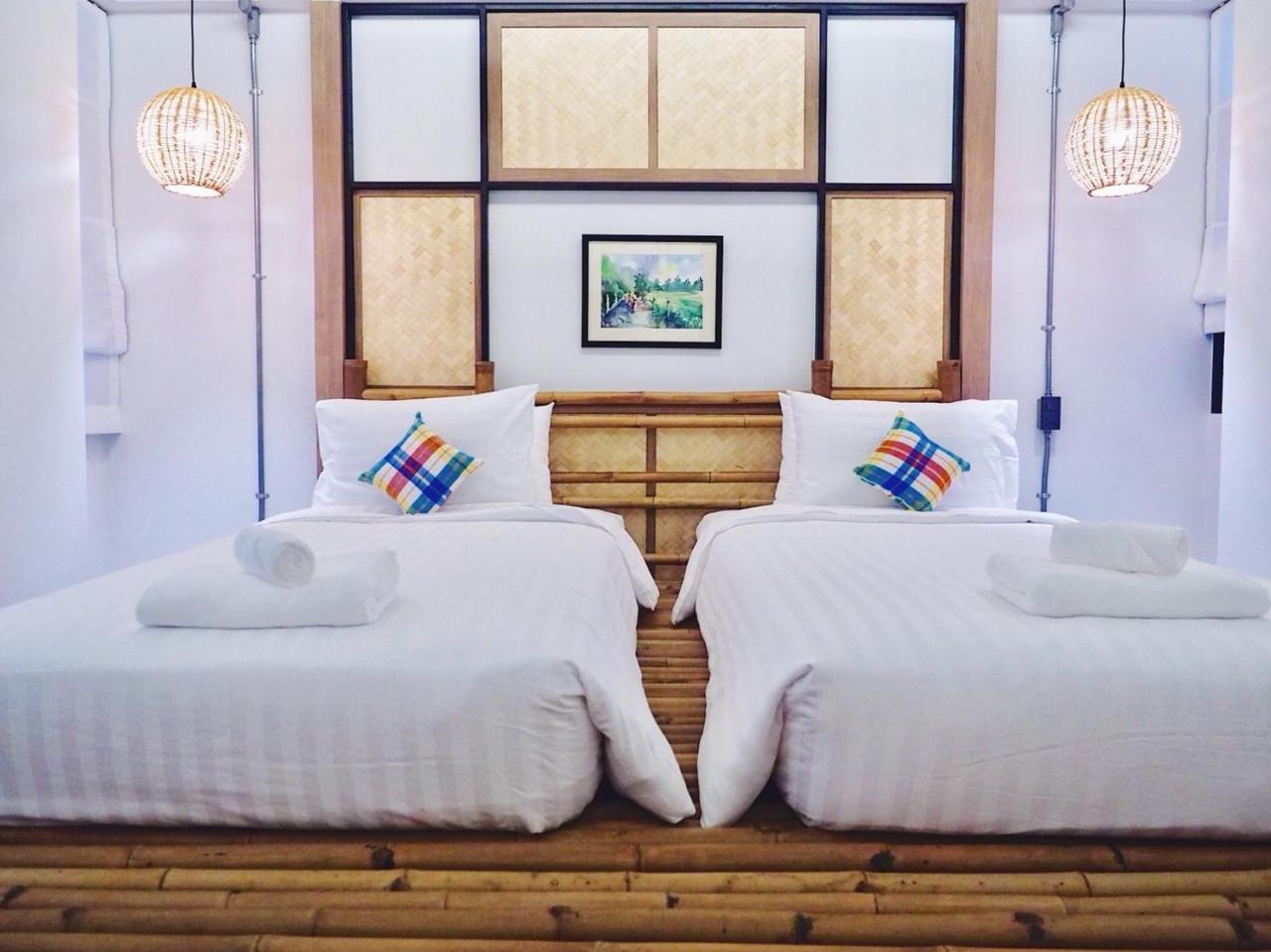 Hotel Luck Esan Loft Ubon Ratchathani Esterno foto