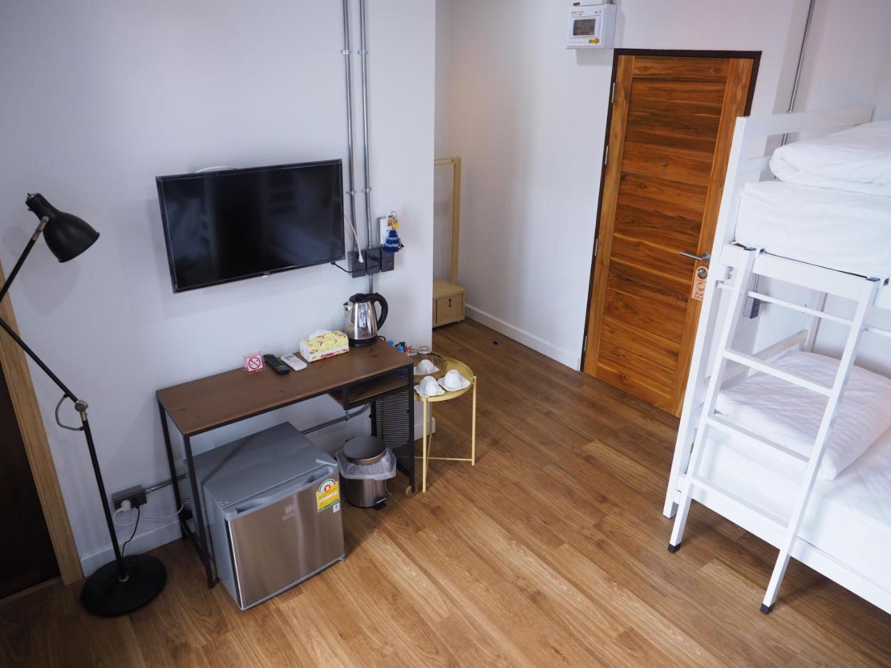Hotel Luck Esan Loft Ubon Ratchathani Esterno foto