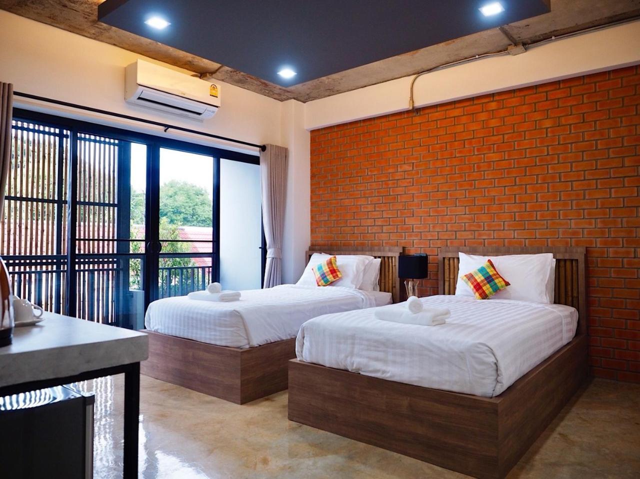 Hotel Luck Esan Loft Ubon Ratchathani Esterno foto