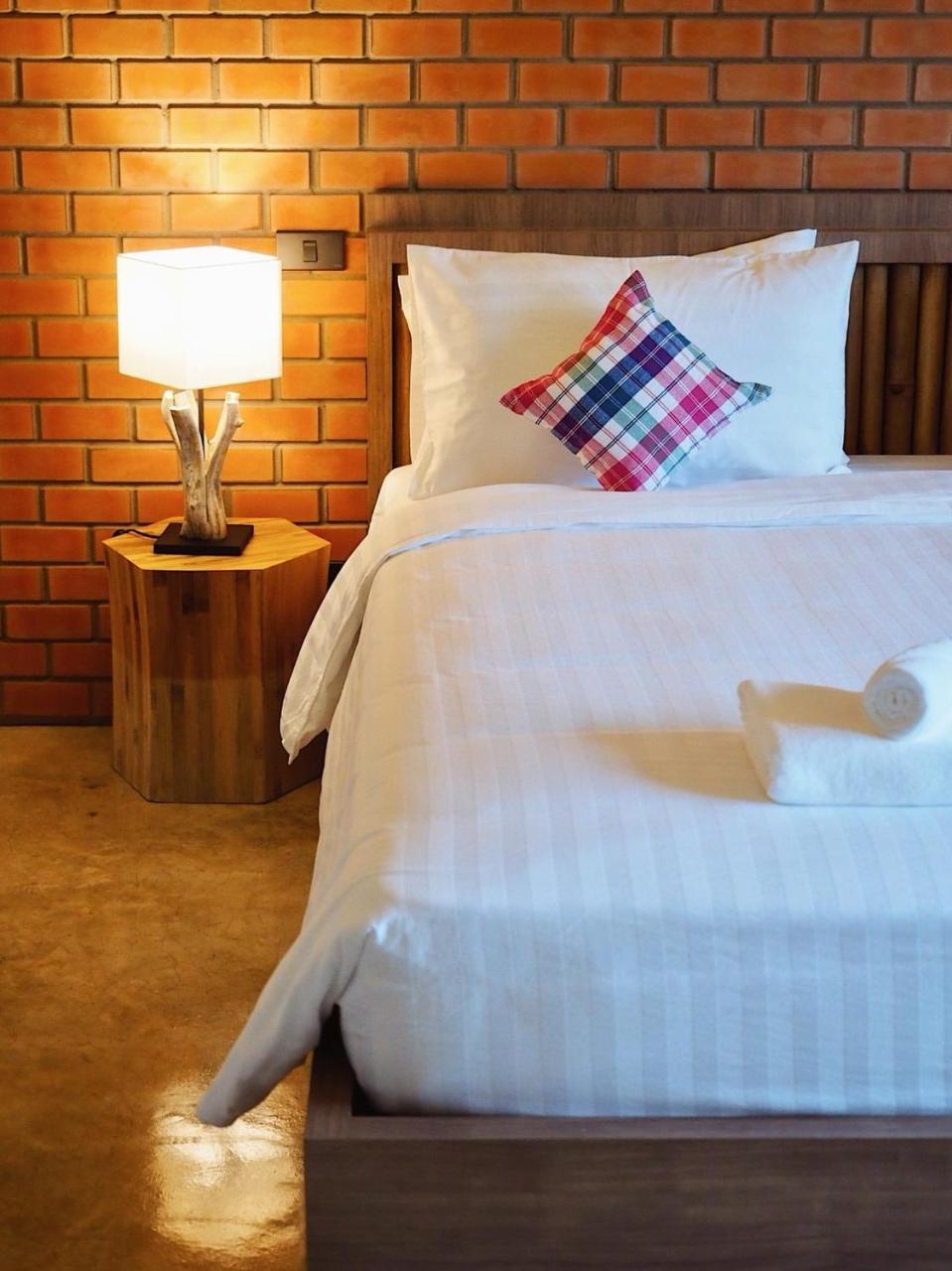 Hotel Luck Esan Loft Ubon Ratchathani Esterno foto