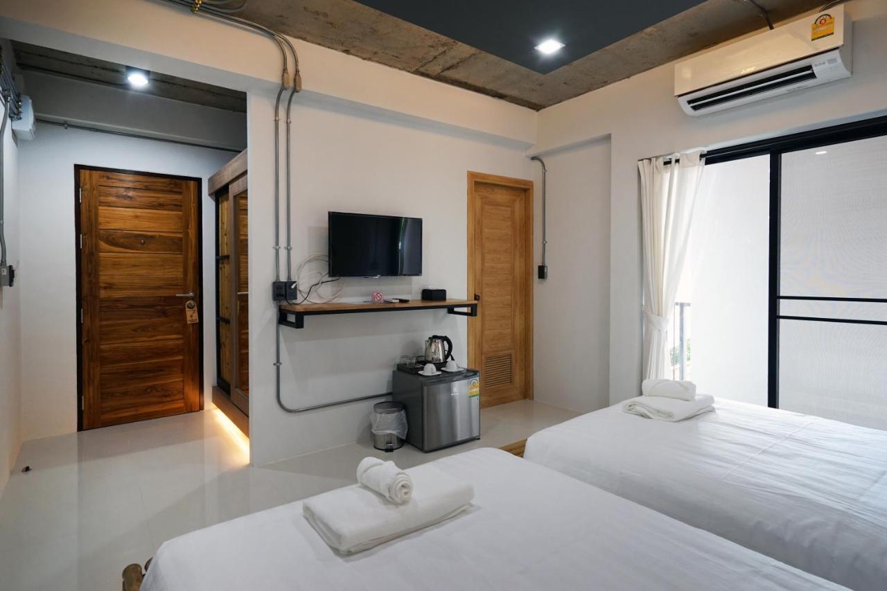Hotel Luck Esan Loft Ubon Ratchathani Esterno foto