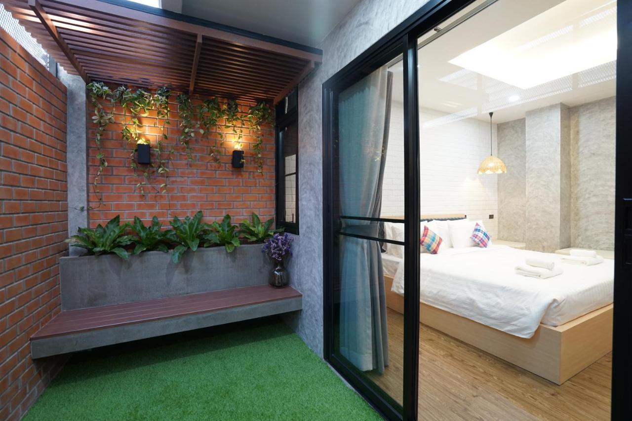 Hotel Luck Esan Loft Ubon Ratchathani Esterno foto