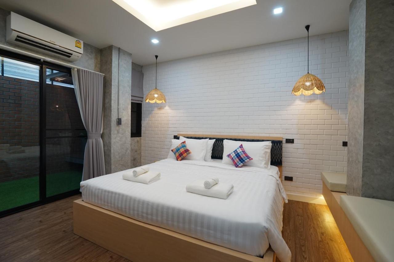 Hotel Luck Esan Loft Ubon Ratchathani Esterno foto
